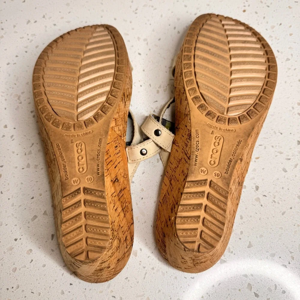 Crocs A-Leigh Mini Cream Strappy‎ Cork Wedge Sandals Size 10 Tan Slide